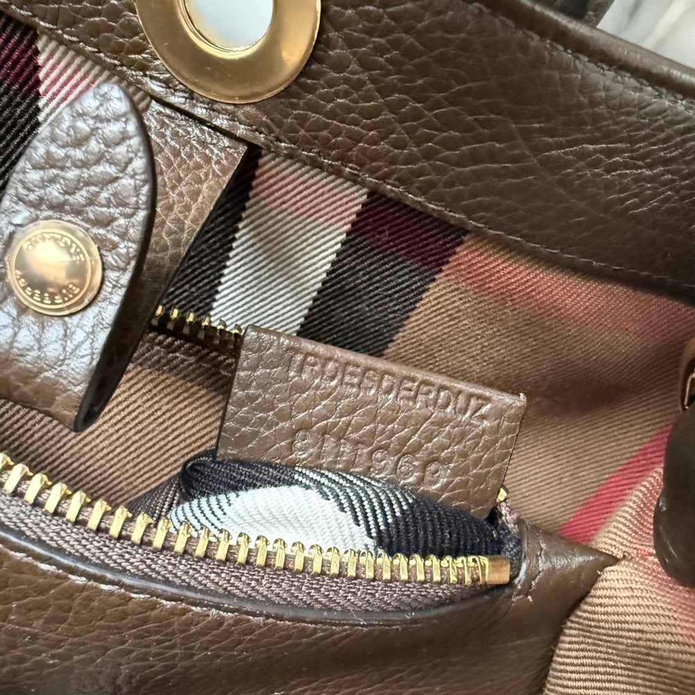 Burberry Small Bermondsey Shoulder Bag Brown Grain Leather Check Bag - Picture 16 of 16